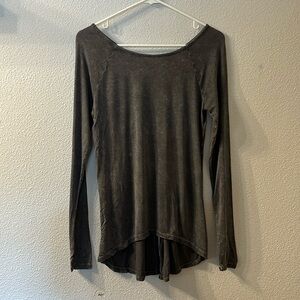 Daytrip slit back long sleeve size small